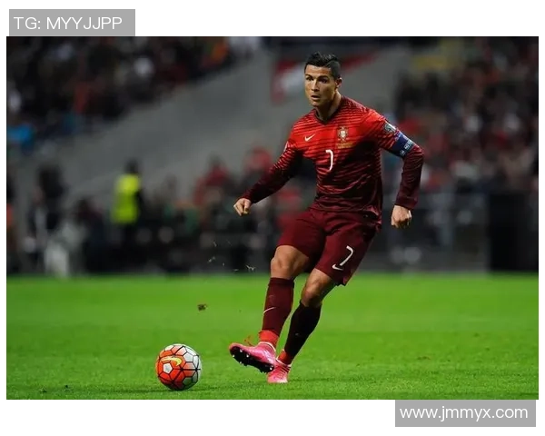 2025年全球最受欢迎足球明星前十强排名揭秘 他们的足坛成就与影响力分析 2025年全球最受欢迎足球明星前十强排名揭秘 他们的足坛成就与影响力分析