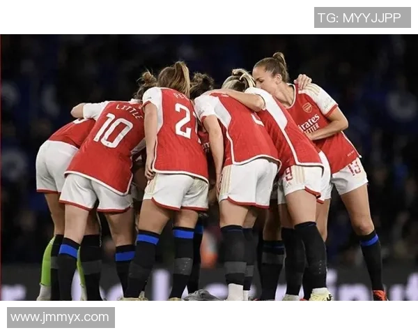 足球比赛中的球星更衣瞬间为何成为焦点事件引发热议 足球比赛中的球星更衣瞬间为何成为焦点事件引发热议